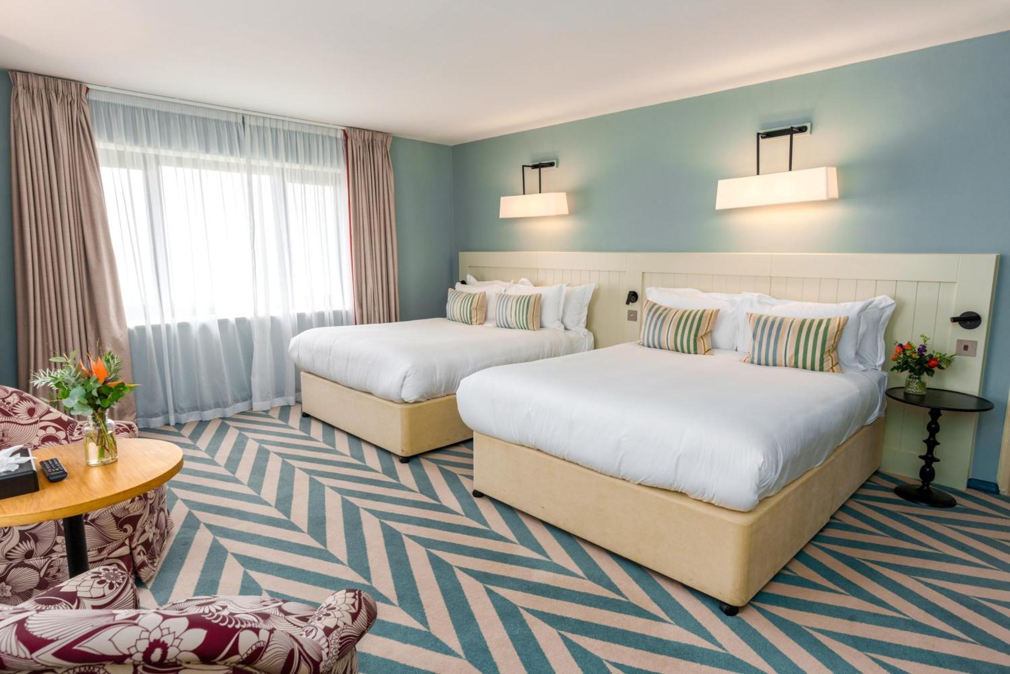 The Relais Cooden Beach And Spa Bexhill-on-Sea ภายนอก รูปภาพ